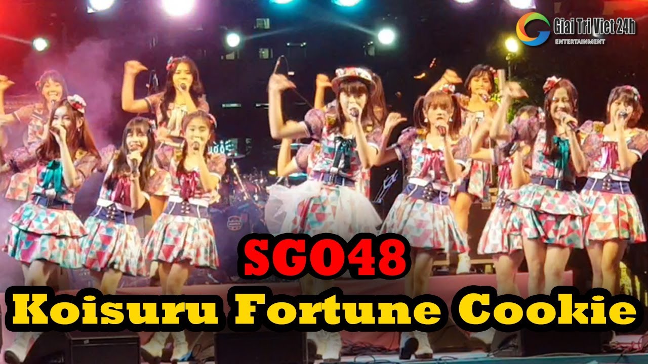 SGO48 hát live "Koisuru Fortune Cookie – Thất Tình Tích Cực" đại náo phố đi bộ Nguyễn Huệ