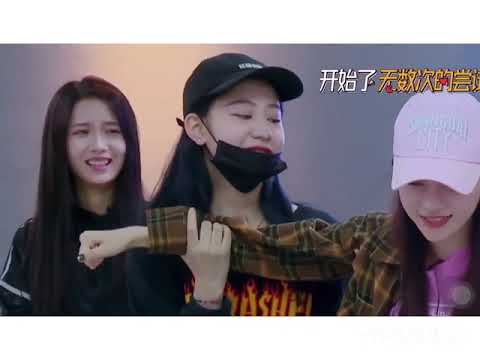 #vietsub #funny #funnyvideo #snh48 Lục Đình. Đại Ca lầy ghê 😆 mặc vầy cho mát thôi mà